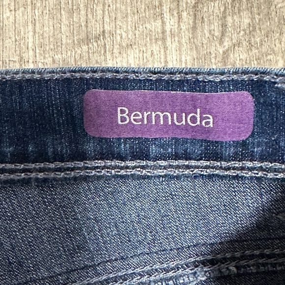 Women's Gloria Vanderbilt 6 Small Shorts Bermuda Jeans Navy Blue Spandex NWT - Picture 8 of 9